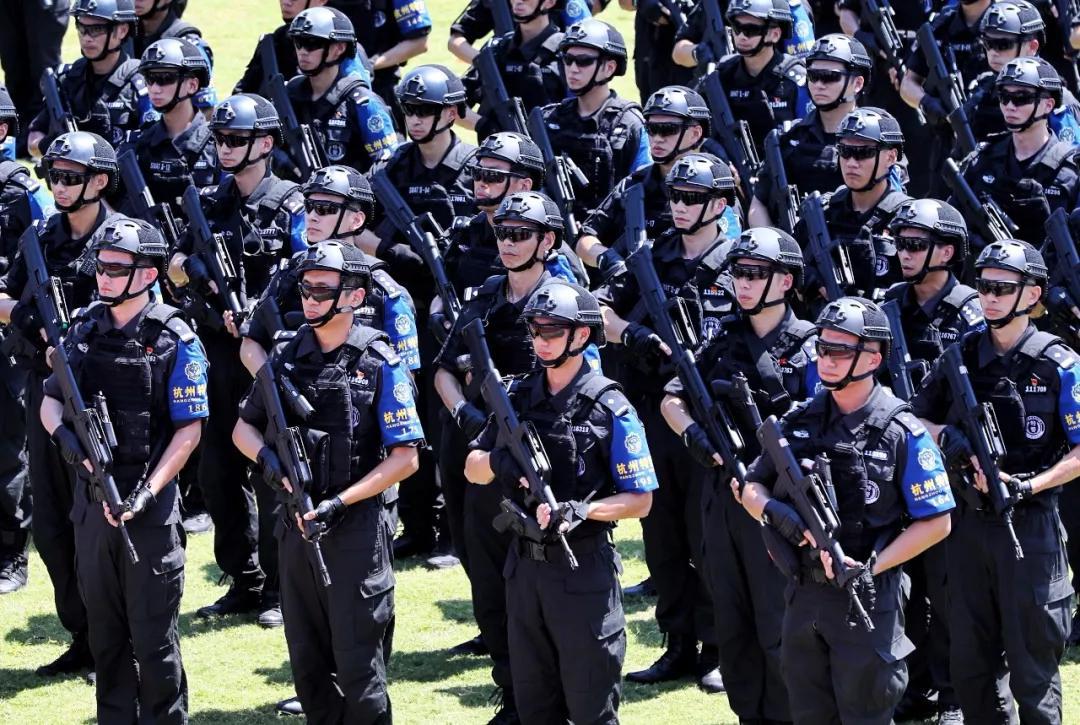 警察龙保文档_警察龙保1-6百度云_警察龙保相关