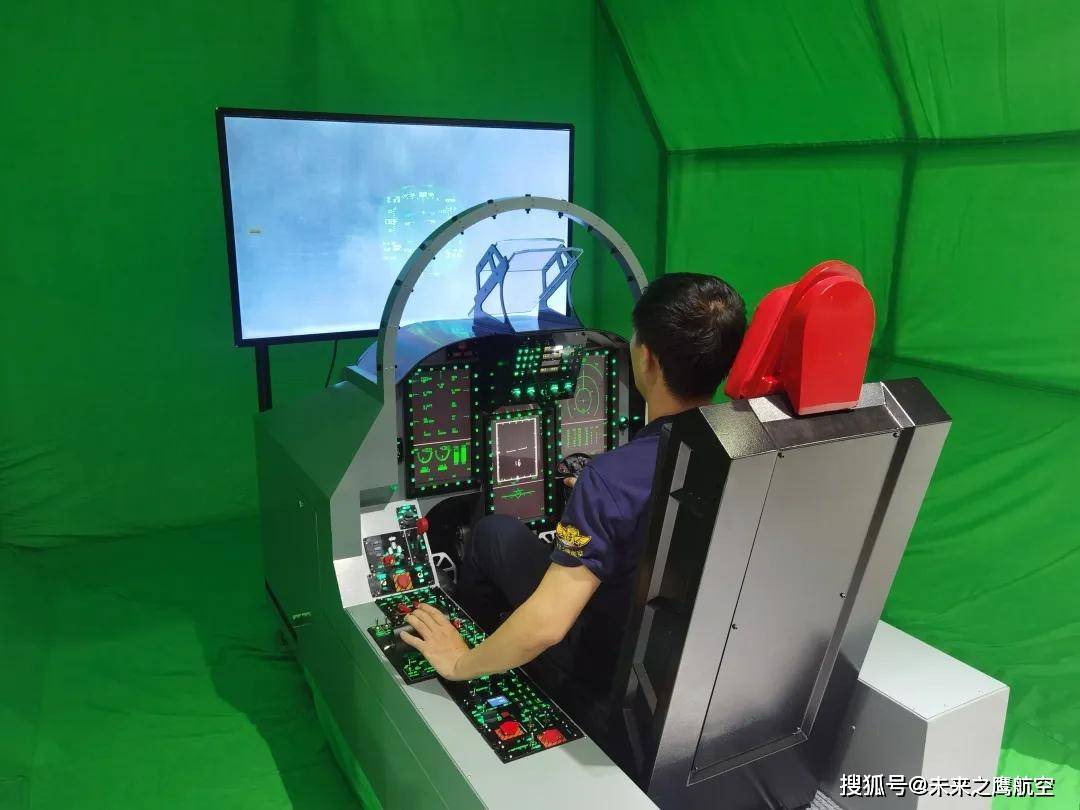 云翔战机模拟器：感受身临其境的飞行之旅