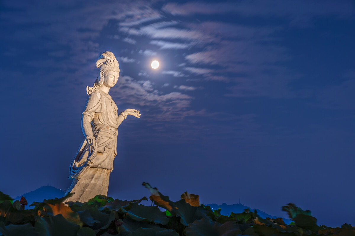 月影之国，宇宙中的神秘角落