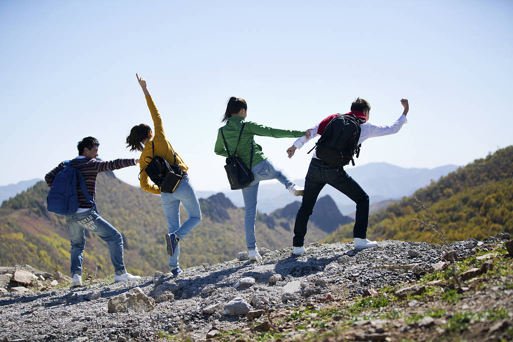 适合年轻人旅行的手机游戏_年轻人旅游app推荐_旅行年轻适合手机游戏人玩吗