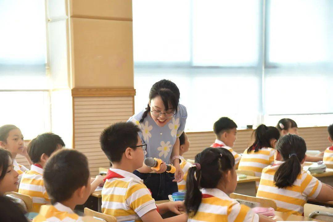 六年级学法大视野答案-六年级生，拓展视野，积极参与课堂