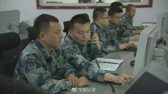 魔兽争霸小窗口-窗外平凡，窗内神奇：探秘隐藏的世界