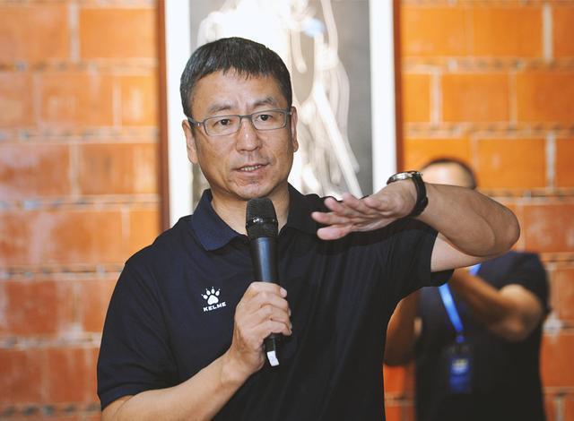 郎平访谈白岩松_白岩松奥运1十1郎平_白岩松说奥运金牌