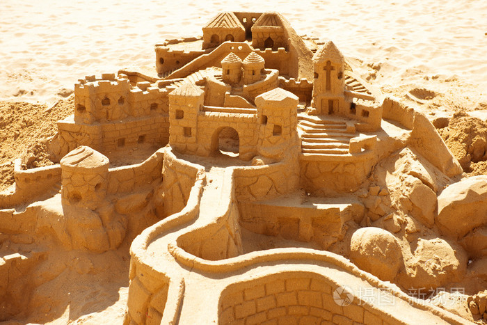 沙子的作为-沙子的奇妙变形之旅：轻盈如飞翔的鸟儿，黏黏糊糊如