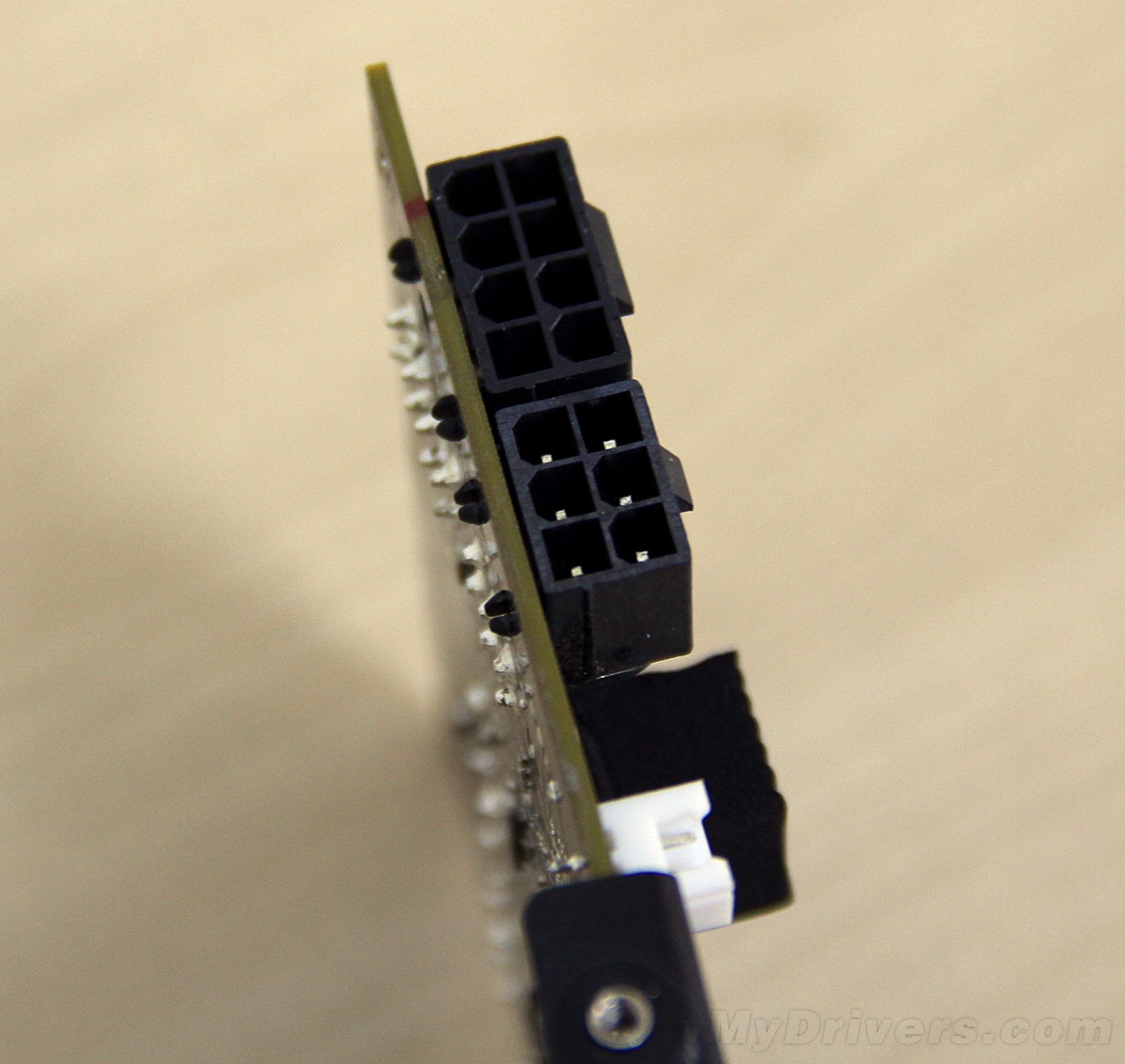 pci-e接口接什么-pci-e接口：不止连接显卡，还能实现