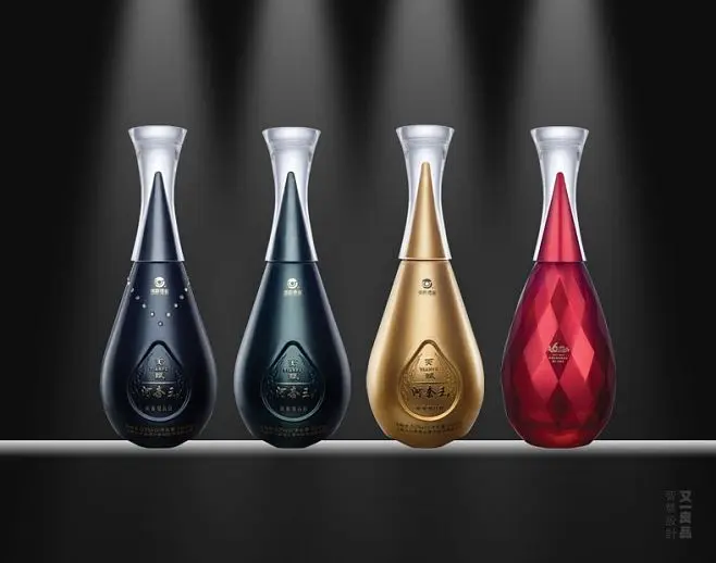 时尚界的新宠，酒瓶logo为何这么火？