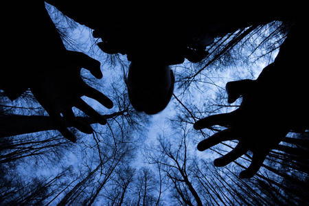 手机恐怖逃亡游戏_恐怖逃亡游戏手机版_逃亡恐怖手机游戏推荐