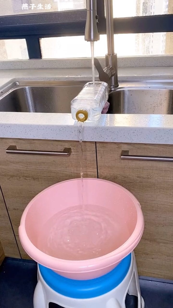 手机接水的游戏-手机接水游戏：让人又爱又恨的情绪过山车